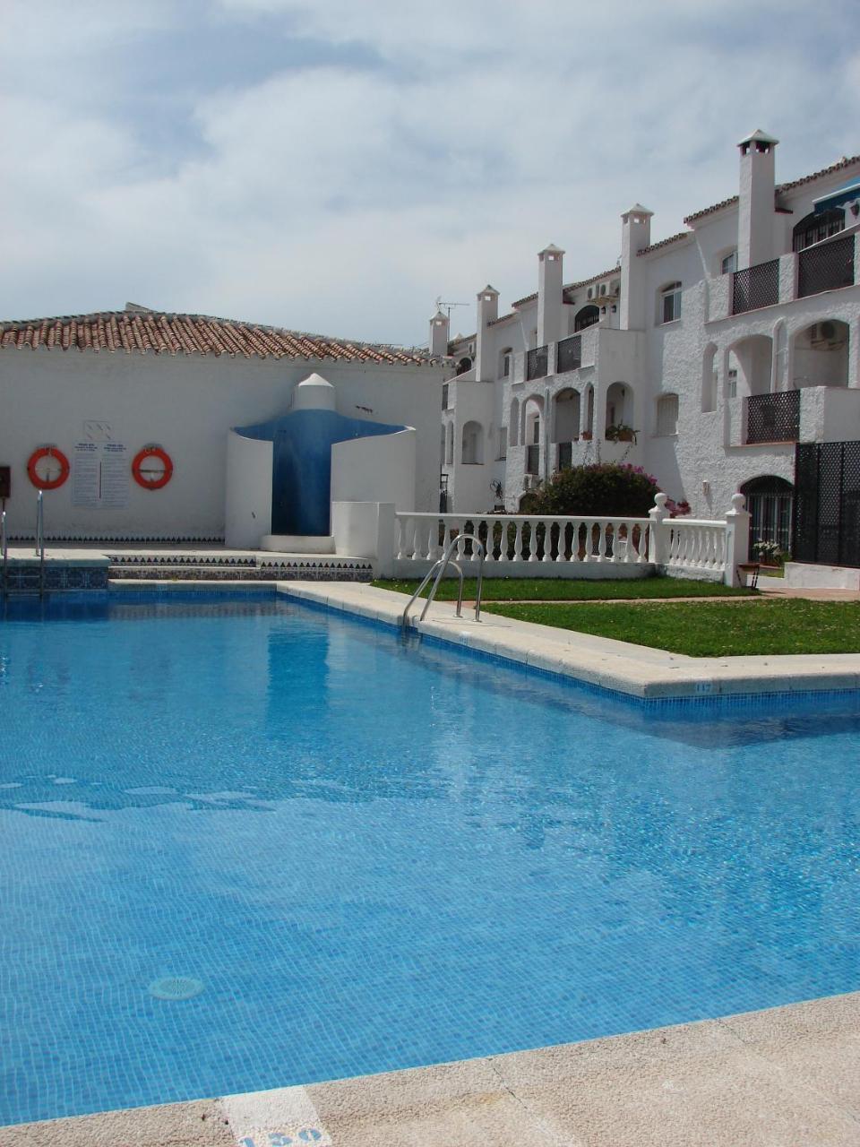 Verano Azul 12 Menyber Nerja Exterior foto